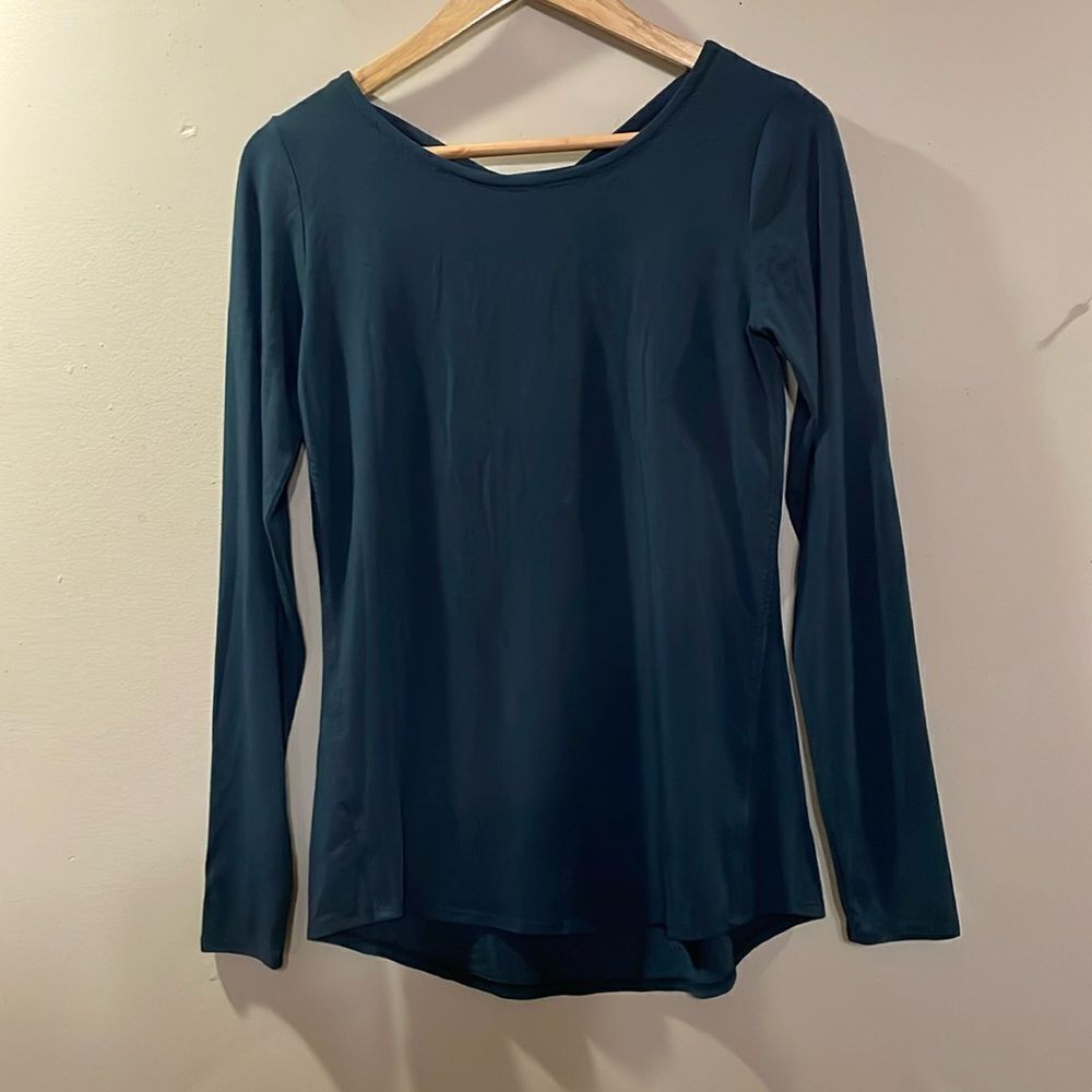 Athleta  Open Back Top